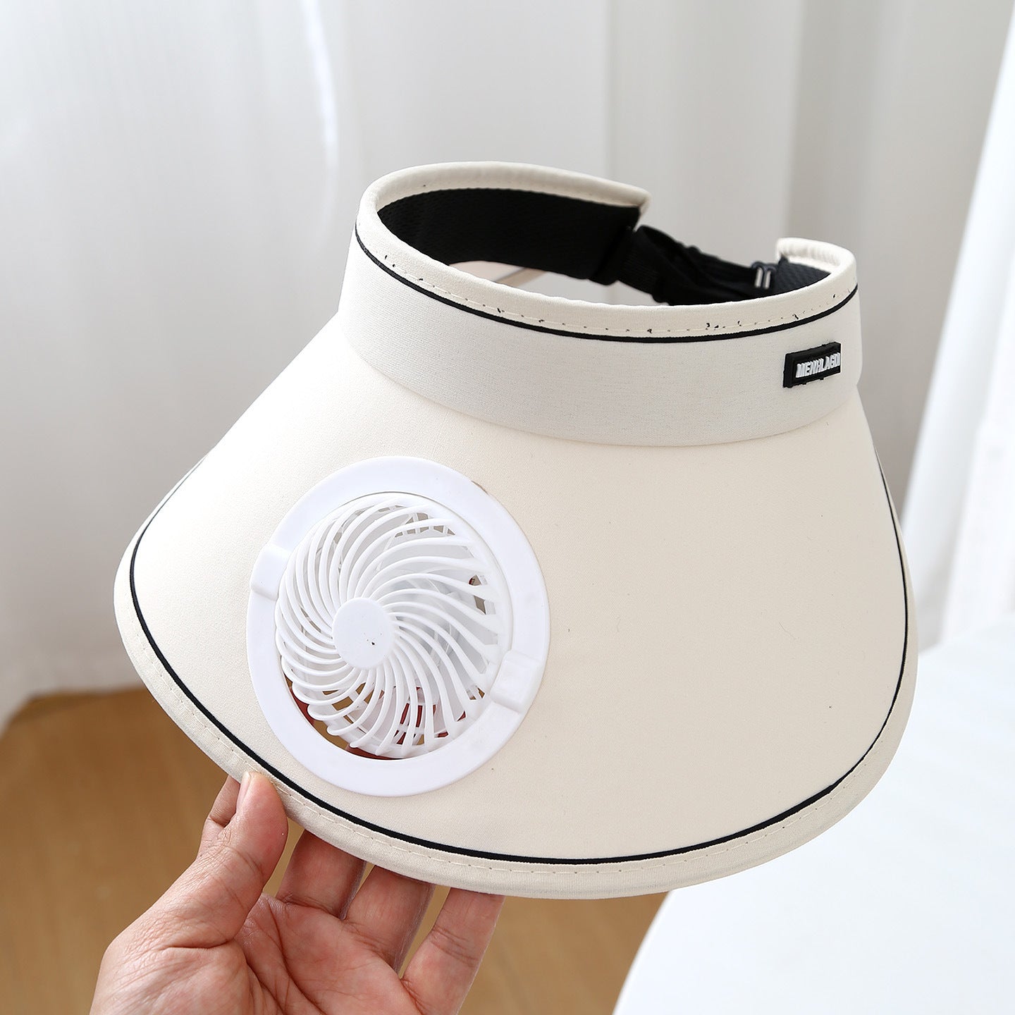 USB Charging Sunshade Cap with Built-in Fan